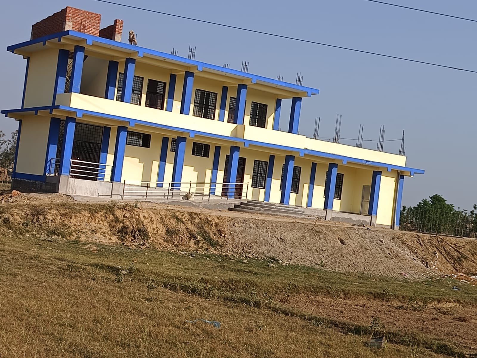 प्रतापपुर स्वास्थ्य चौकिको भवनको काम कमसल,प्राबिधिकको मिलोमतो भएको आशन्का
