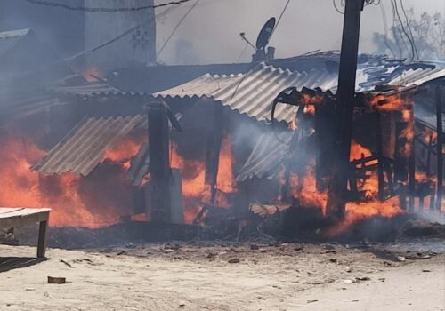 नवलपरासीमा आगलागीबाट १२ घर जलेर नष्ट